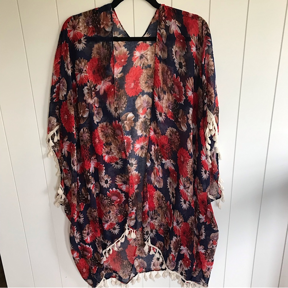 Women’s Kimono/women’s kimono w/ fringe/navy blue,red,brown, tan/floral pattern